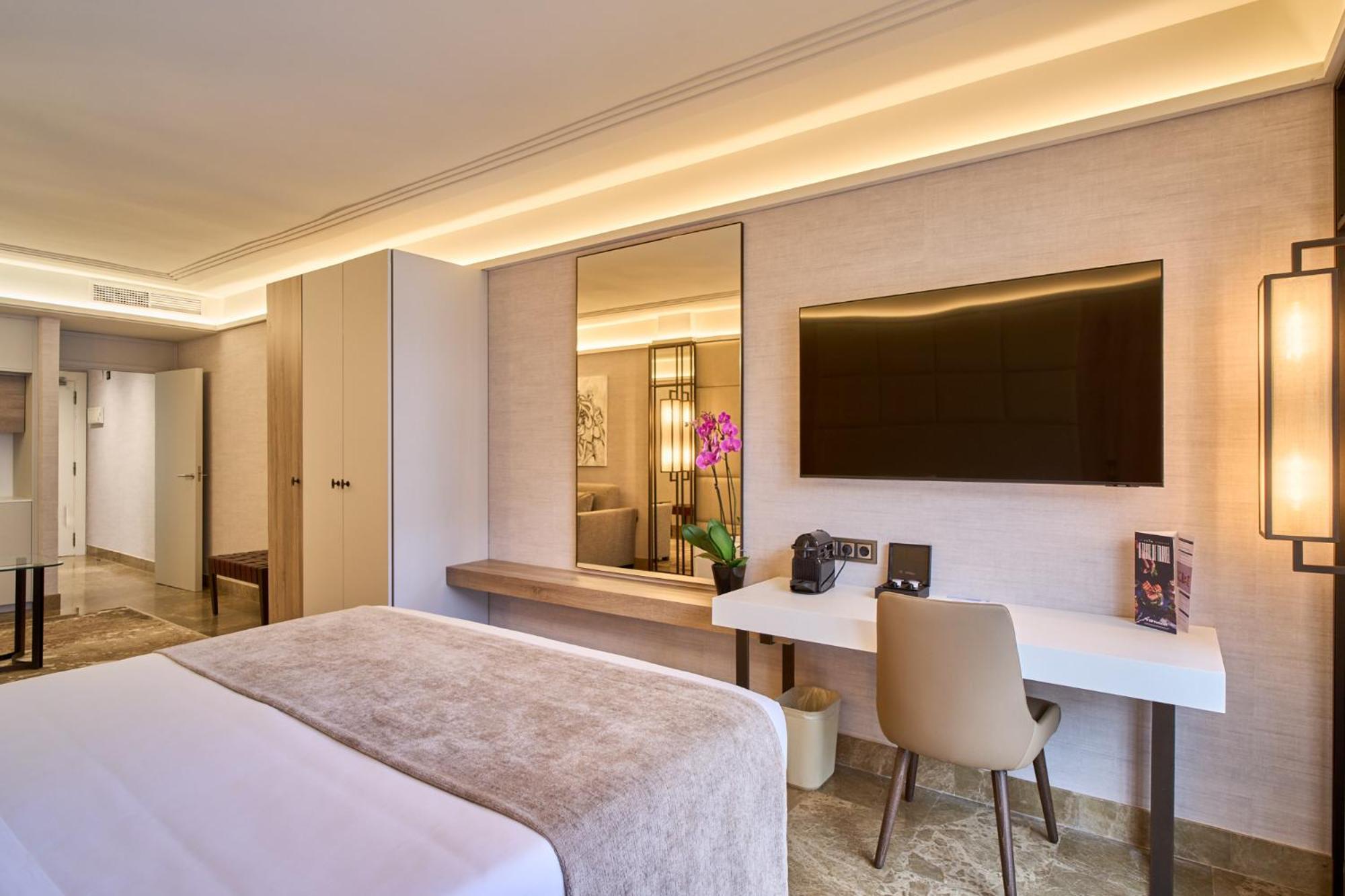 วีพี เอล มาโดรโน Hotel มาดริด ภายนอก รูปภาพ