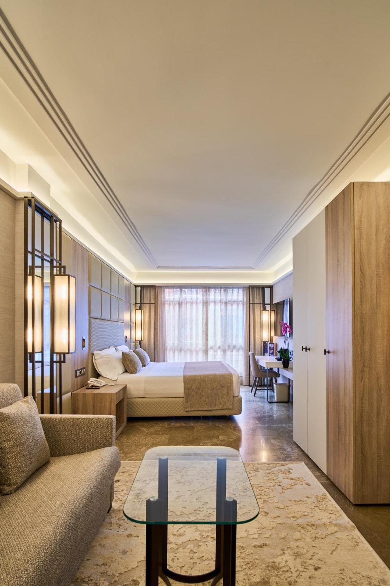 วีพี เอล มาโดรโน Hotel มาดริด ภายนอก รูปภาพ